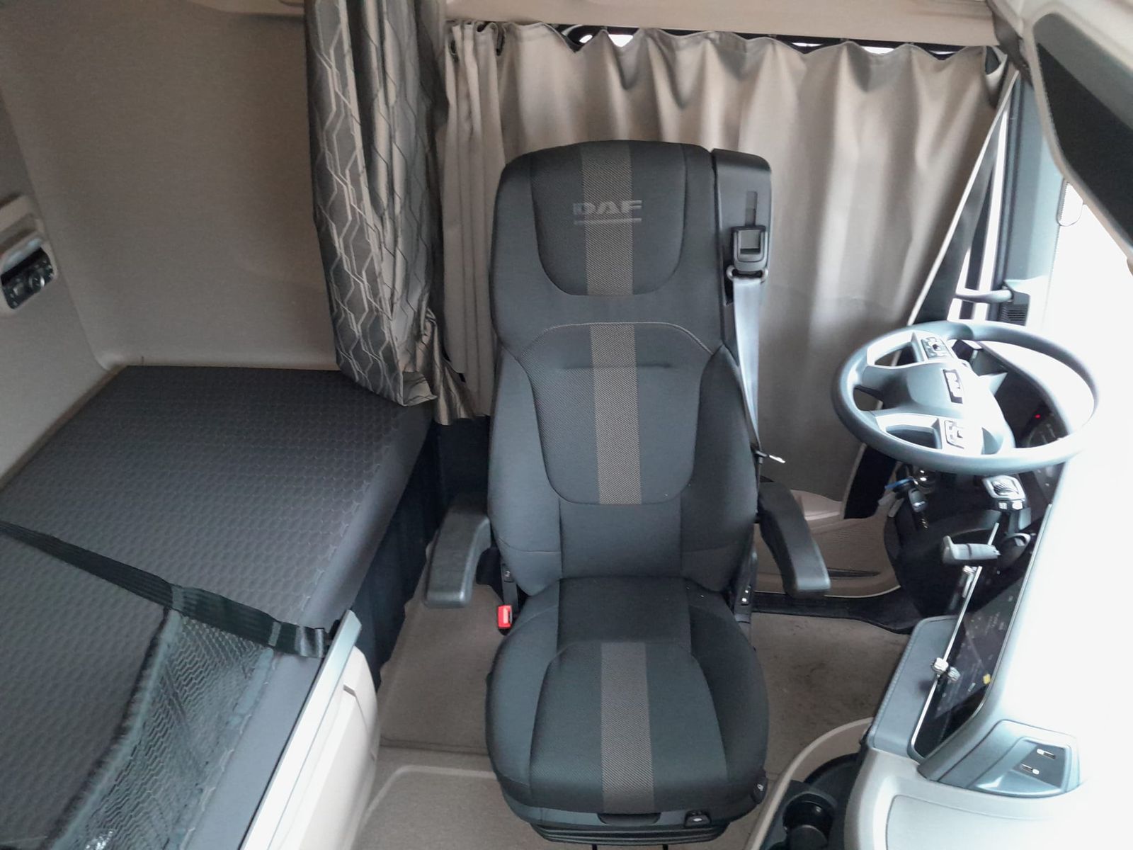 Fahrzeugabbildung DAF FAN XG 480 BDF 1120-1320 Multi