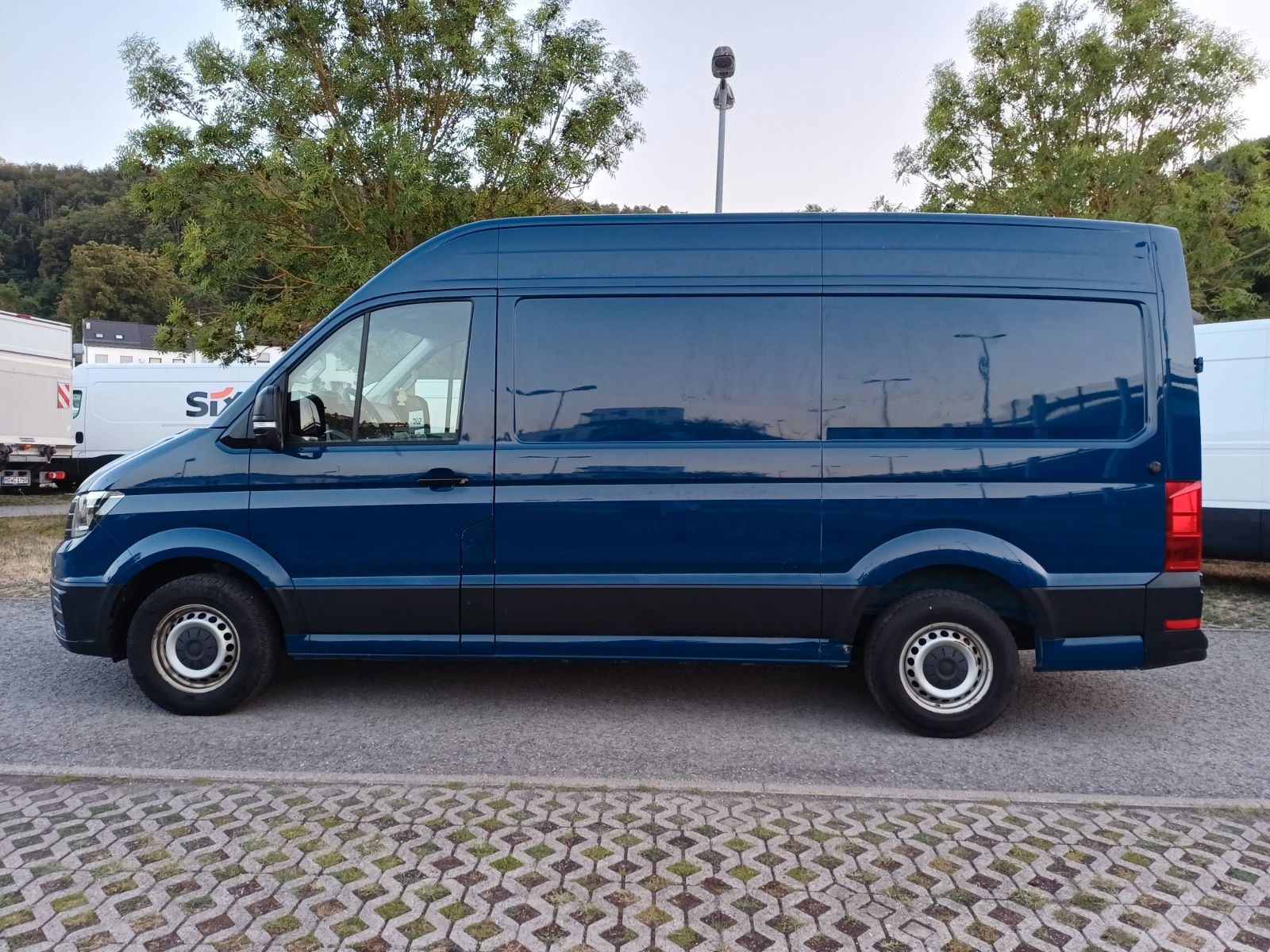Volkswagen Crafter - 1