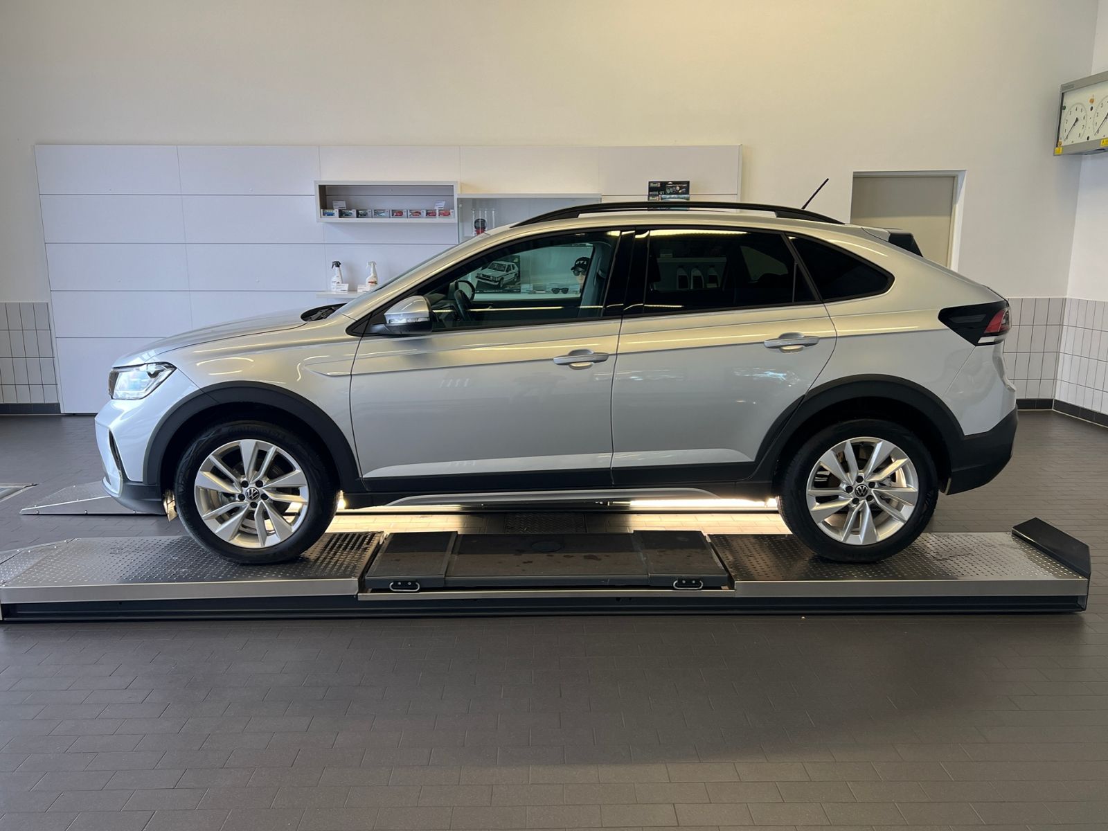 Fahrzeugabbildung Volkswagen Taigo Life 1.0 TSI DSG *IQ.Light, R2D, Kamera, 1