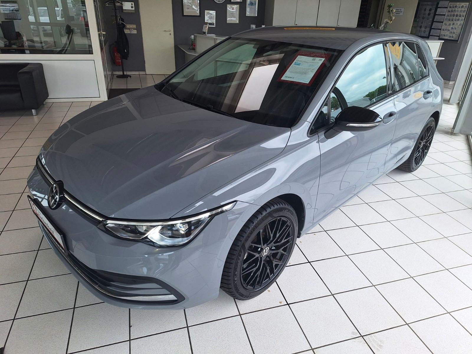 Volkswagen Golf VIII Lim. Move DSG NAVI KAMERA LED