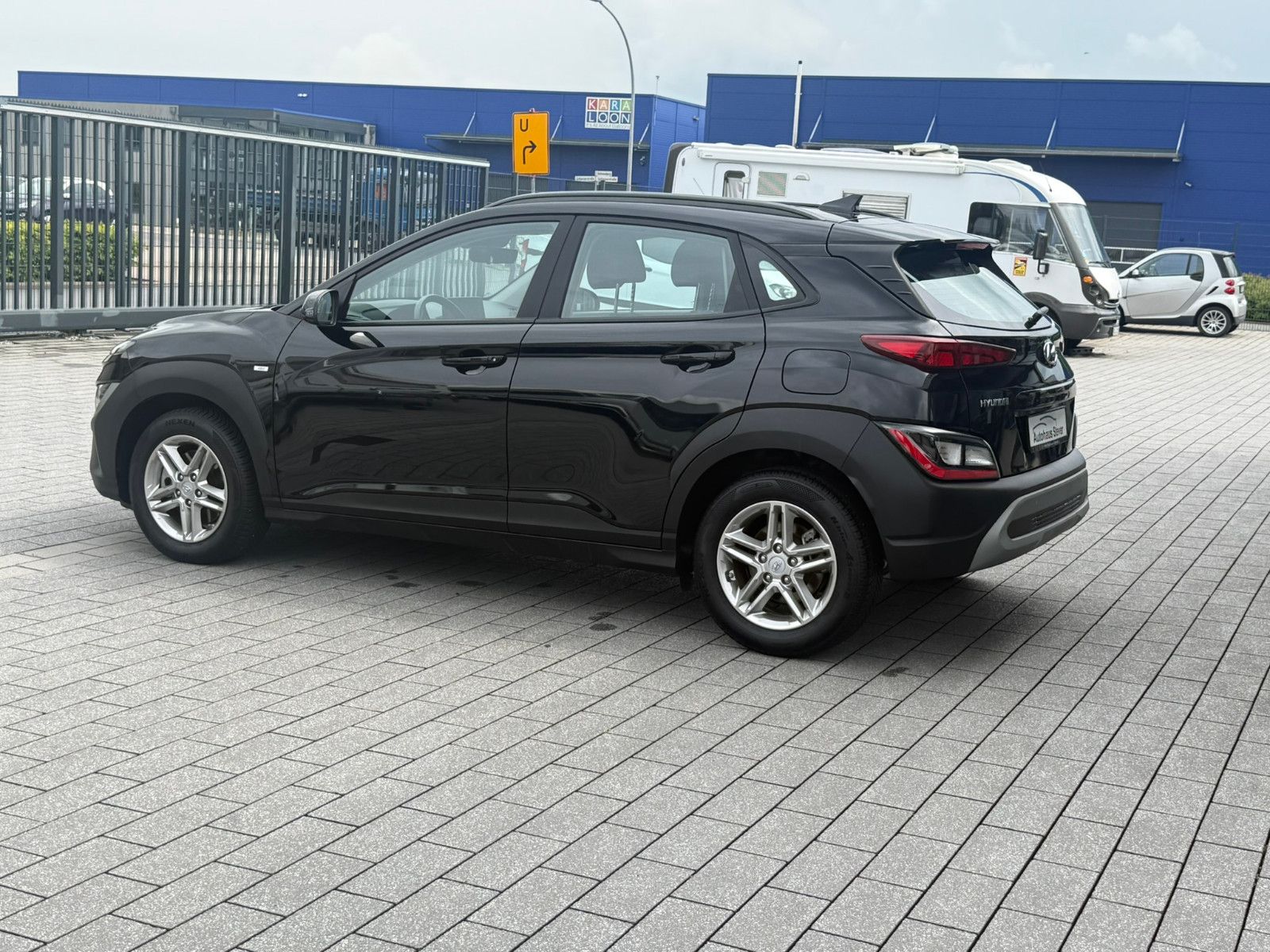 Fahrzeugabbildung Hyundai Kona Select KLIMAAUTO APPLE SITZHEIZ. ALLWETTER