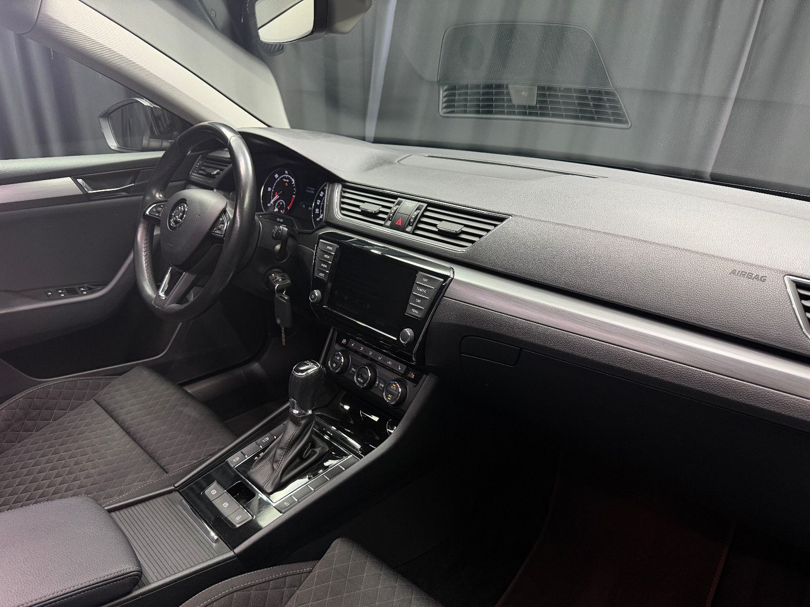 Fahrzeugabbildung SKODA Superb Combi Style |DSG|NAVI|MEMORY|ACC