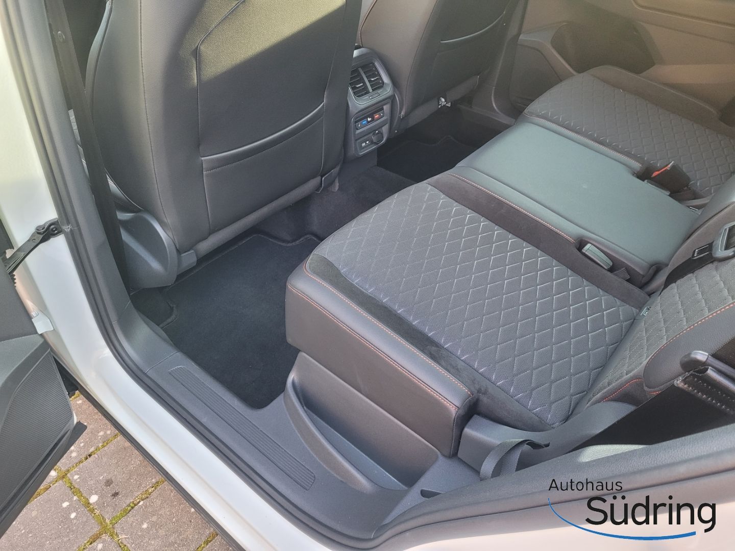 Tarraco e-Hybrid FR DSG AHK Navi 360 Kamera ACC