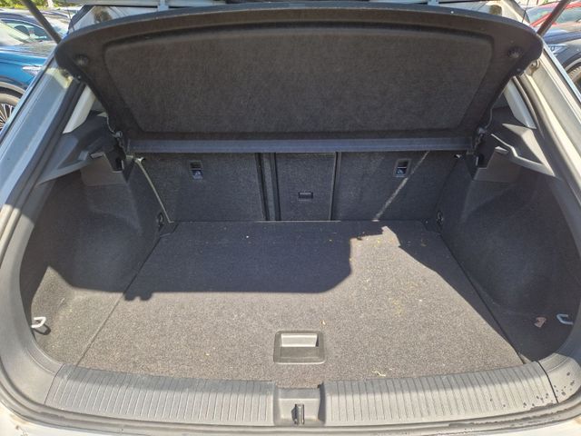T-Roc 1.5 TSI ACTIVE  +NAVI+SITZHZG+ACC+ALU+APP+