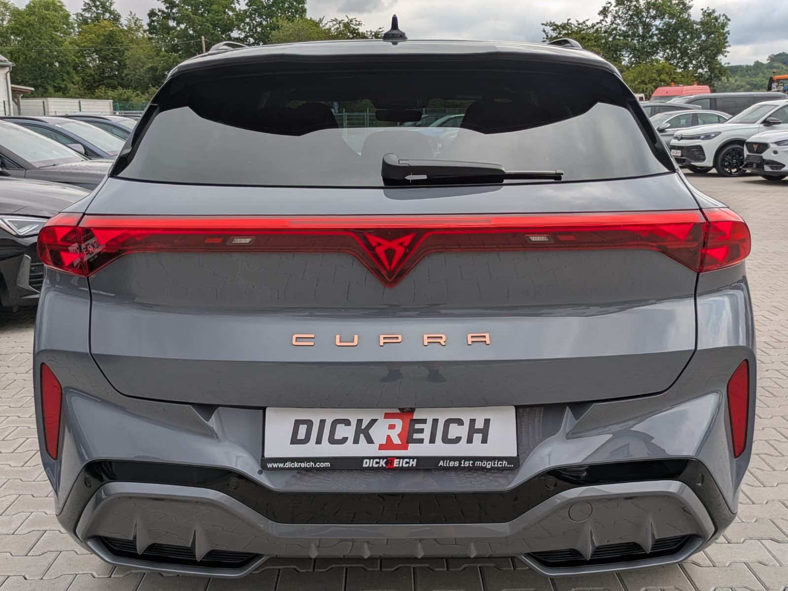 Fahrzeugabbildung CUPRA Terramar 2.0 TSI 4D VZ HUD*MATRIX*PANO*DCC*20"