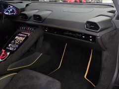 Fahrzeugabbildung Lamborghini Huracán Tecnica LP640-2 (LIFT/SENSONUM/CAM/STYLE