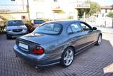 Jaguar S-Type R Supercharged - silberne Jaguar S-Type