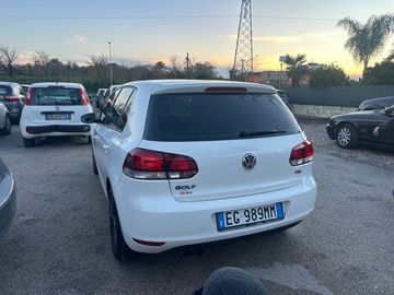 Volkswagen Golf - 5