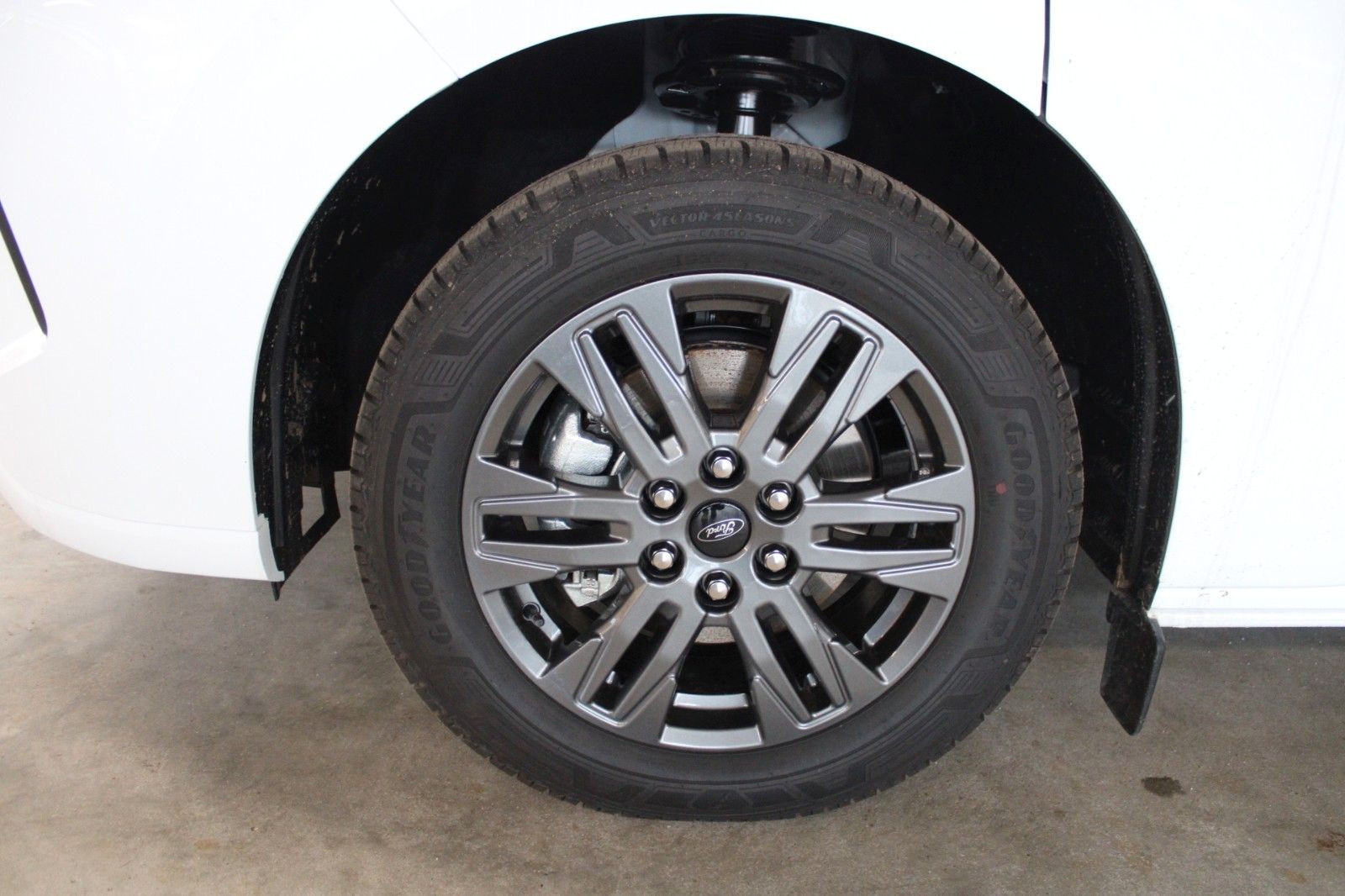 Fahrzeugabbildung Ford NUGGET L1 Titanium MARKISE + Aufstelldach SOFORT