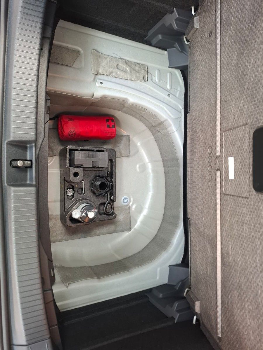 Fahrzeugabbildung Volkswagen T-Cross Energy 1.0 TSI 70 kW + LED +ACC +LaneAss