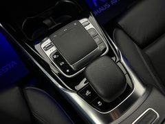 MERCEDES-BENZ CLA 35 AMG / PERFORMANCE / NUR 53.tKM / 4x4 / MERCEDES-BENZ CLA 35 AMG / PERFORMANCE / NUR 53.tKM / 4x4 /