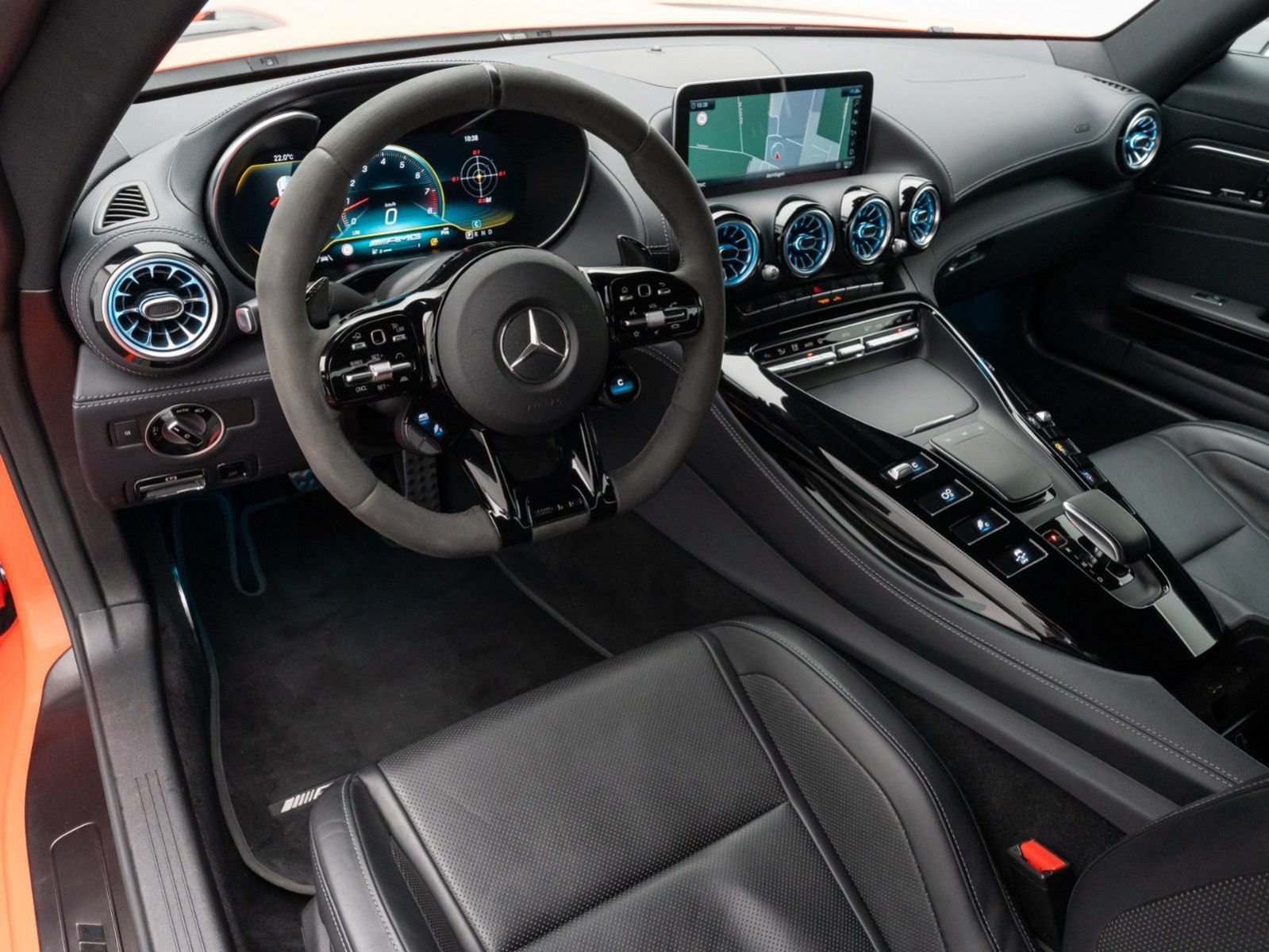 Fahrzeugabbildung Mercedes-Benz AMG GT C AMG GTC 4.0 V8 Black Series 1of1 900PS