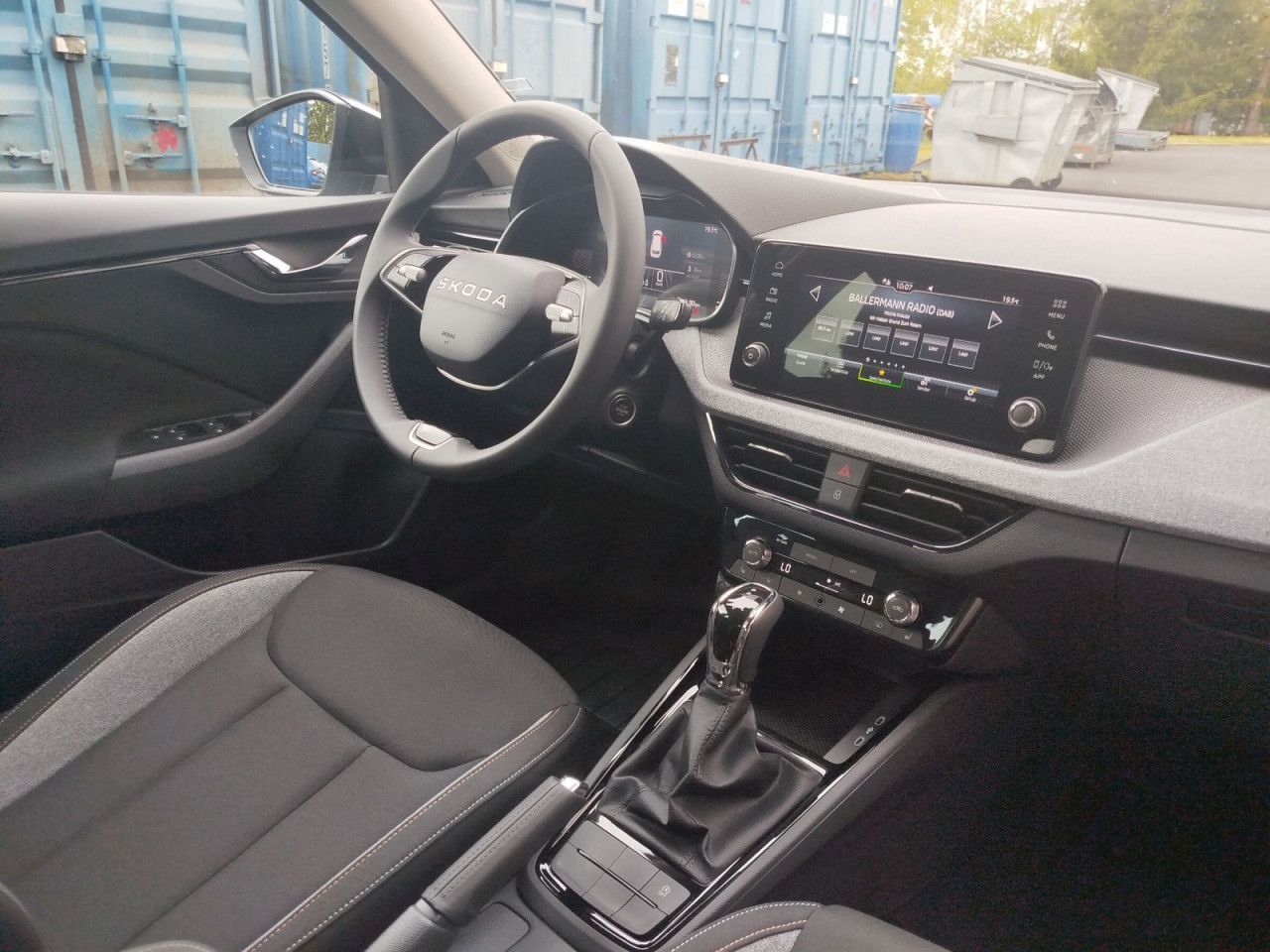Fahrzeugabbildung SKODA Kamiq Extra SELECTS85/1.0 A7F