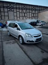Opel NEU TÜV Opel Zafira 1.9 cdti - Opel Zafira Gebrauchtwagen in Erfurt