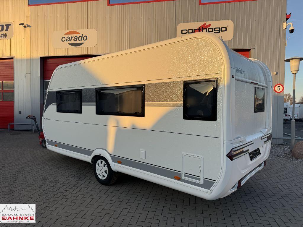 Hobby De Luxe 460 SFf Autark, Teppich, Dusche