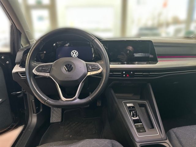Fahrzeugabbildung Volkswagen Golf 2.0 TDI DSG Life LED NAVI ACC APP CONNECT G