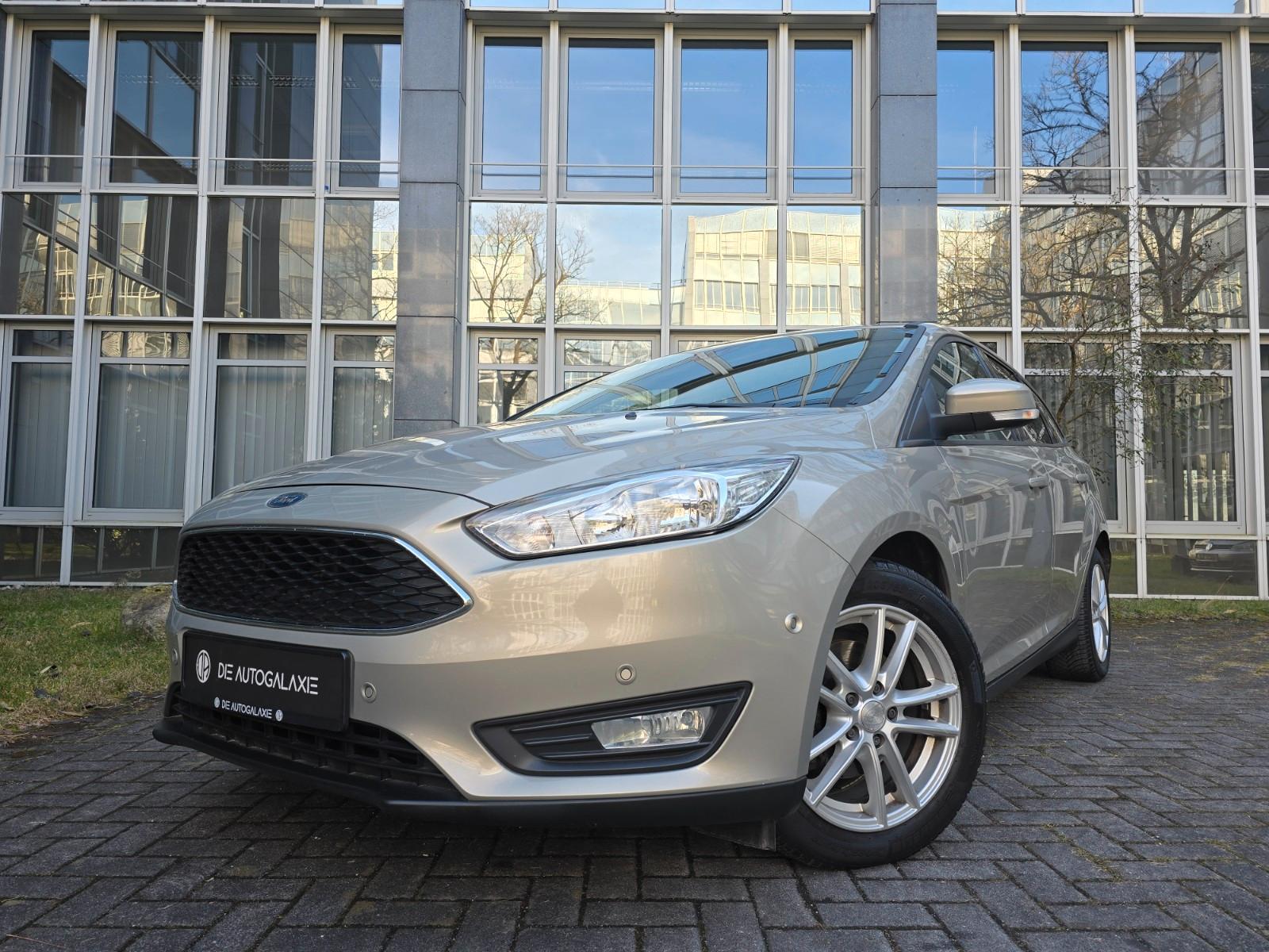 Ford Focus Turn. Business 1.0 *NAVI*LENKHEIZ*PARKASS*