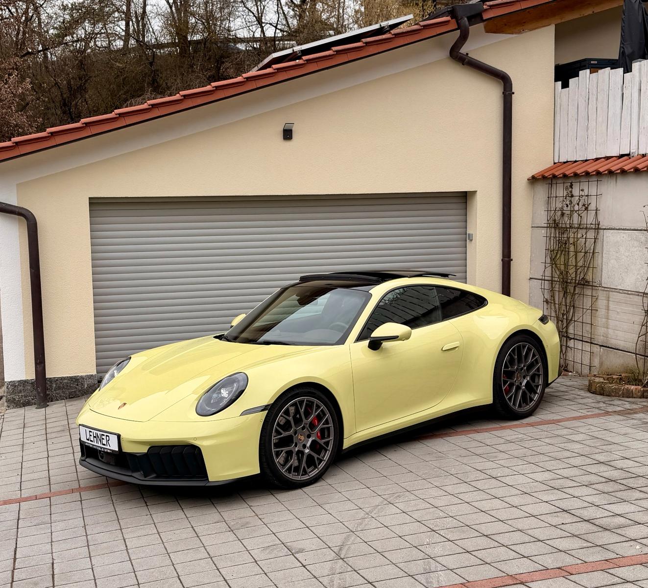 Porsche 911*992*GTS*FACELIFT*LIFT*BOSE*PANO*VOLL*