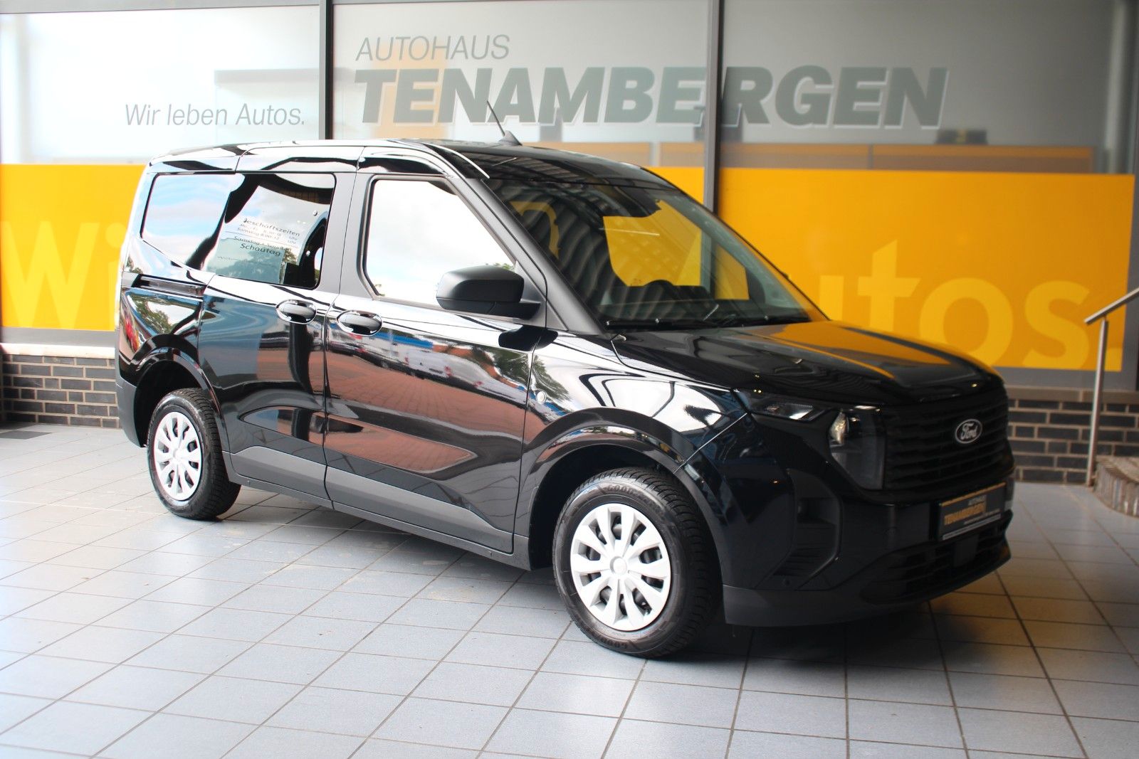 Ford Transit Courier Trend Doppelkabine AHK Kamera