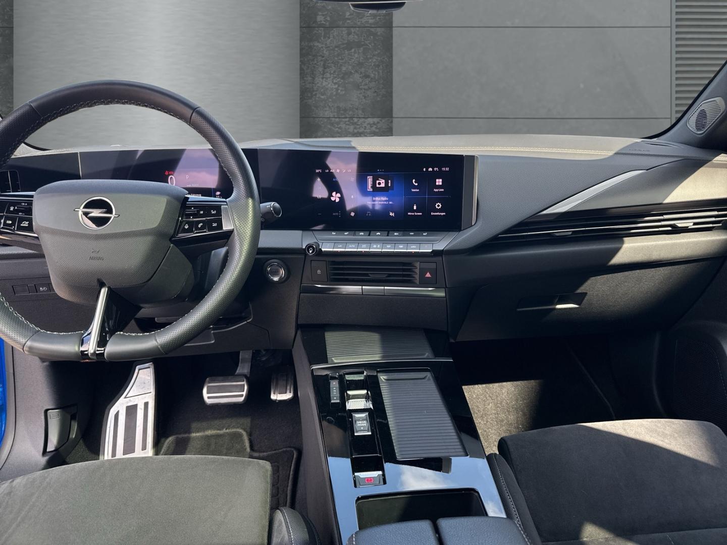 Opel Astra Electric GS Alcantara 360° ACC Pano Navi