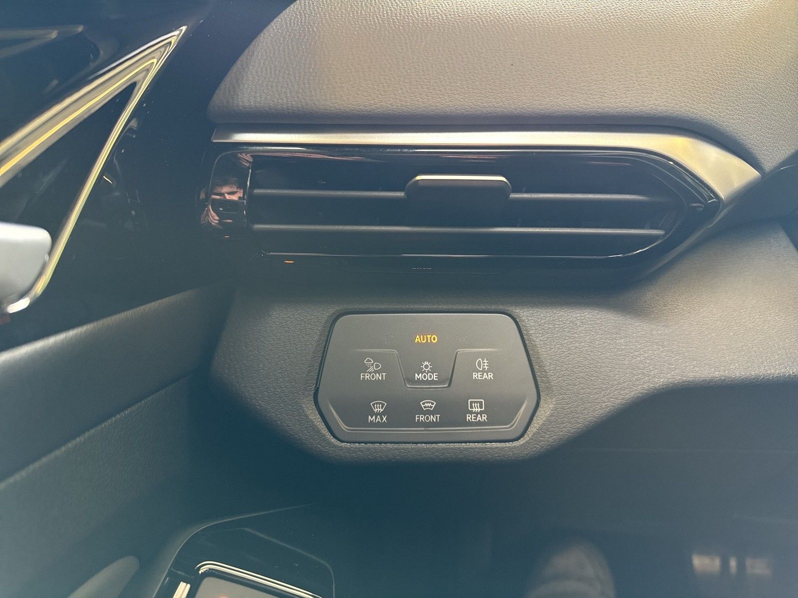 Volkswagen ID.4 Pro 4X4 WÄRMEPUMPE PANO CAM ACC LM19 MATRIX foto 22