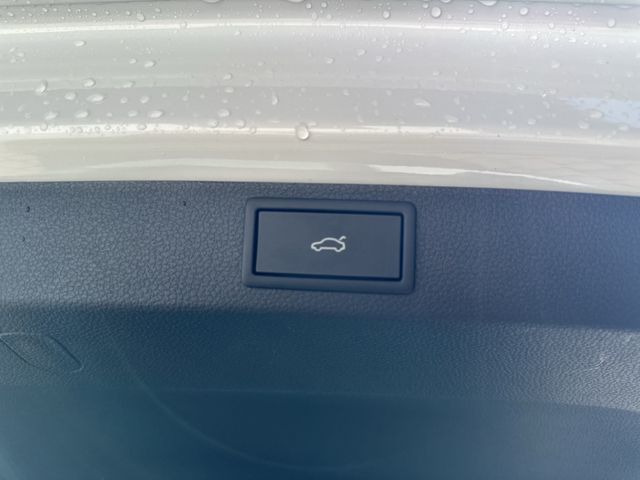 Karoq Selection 2.0 TDI, AHK, pACC, Navi DSG