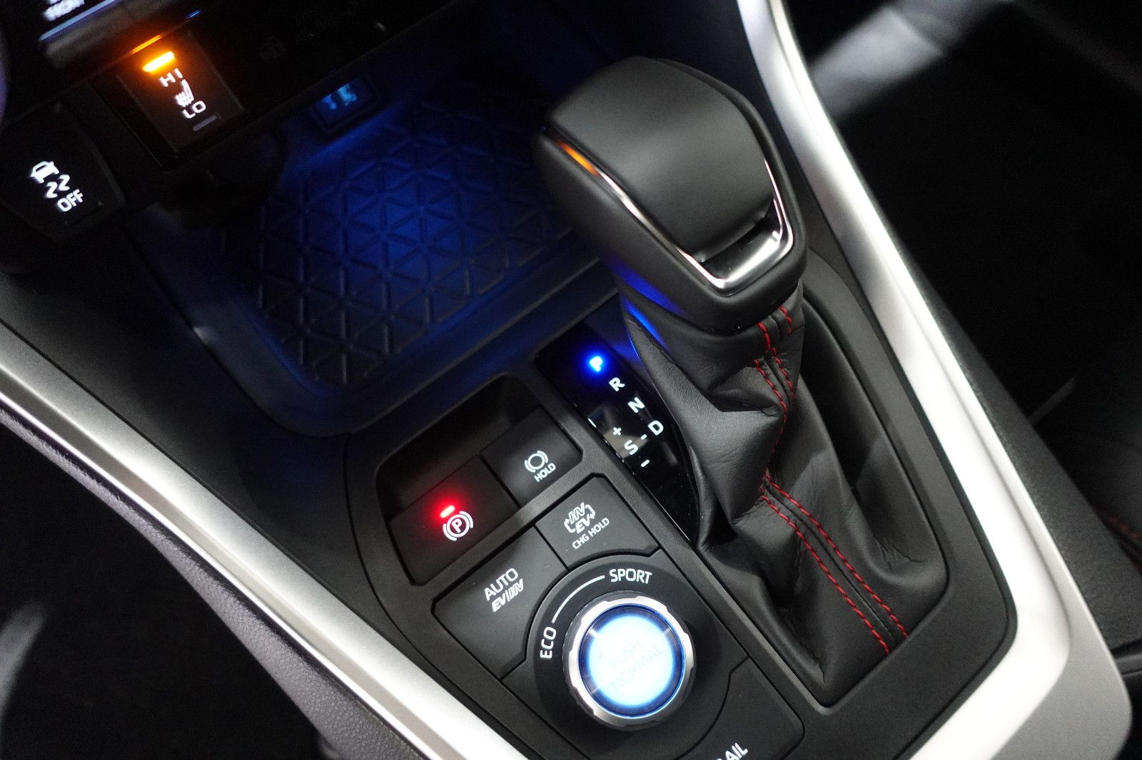 Fahrzeugabbildung Suzuki Across Plug-In Hybrid - Sitzh.,LED,Kamera,PDC