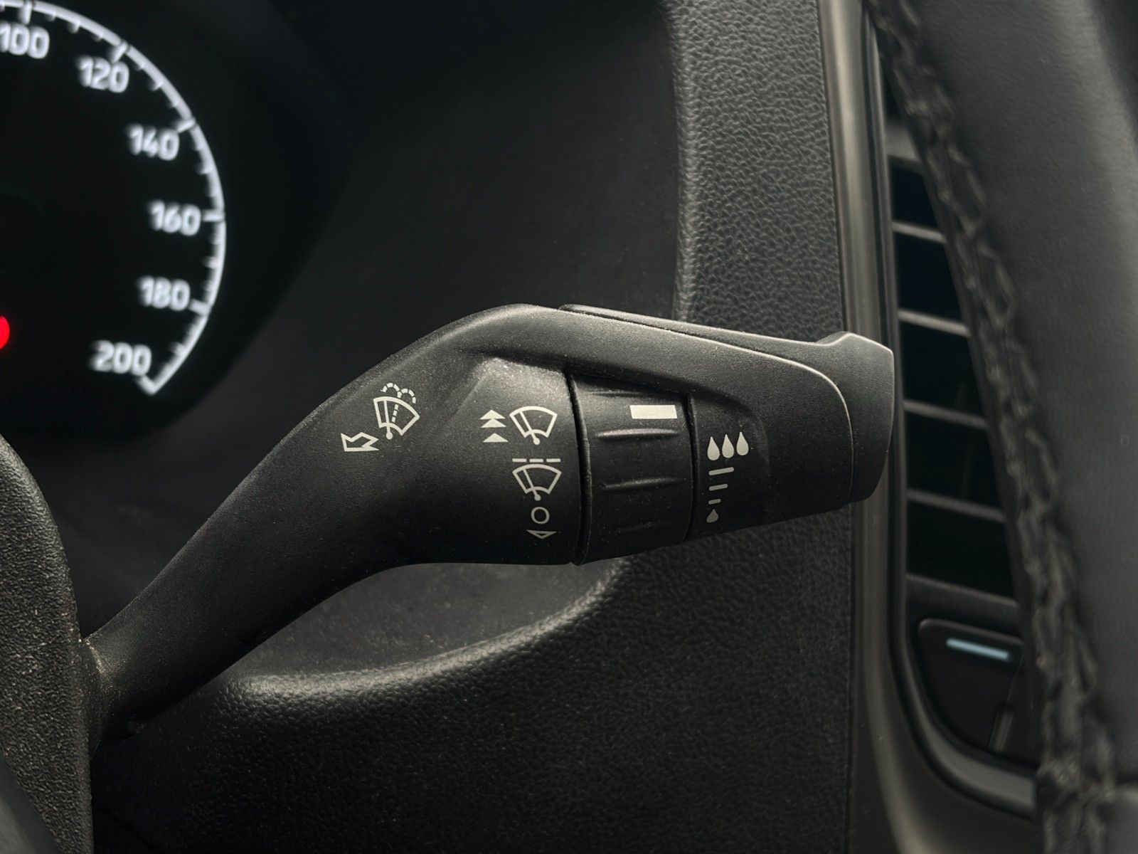 Fahrzeugabbildung Ford Transit Custom 300 L2 H1 Trend Navi Kamera Temp.