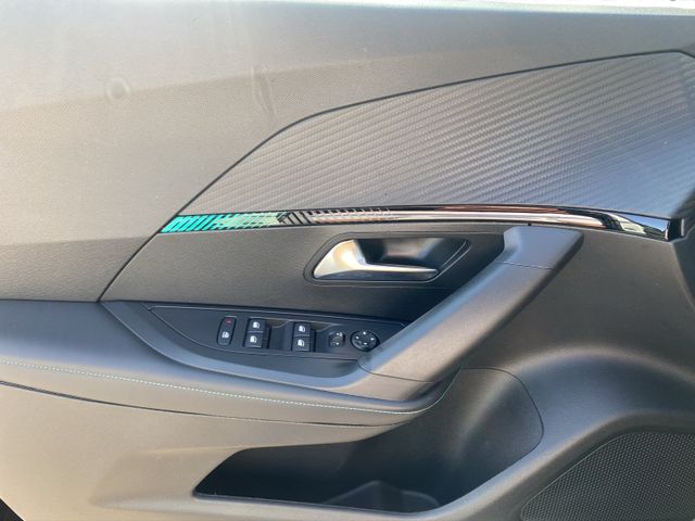 Peugeot 2008 1.2 PureTech 130 Allure Pack AHK+Kam.+LED