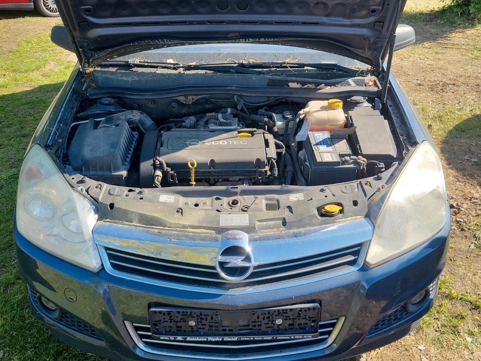 Opel Astra 2008 — photo 19