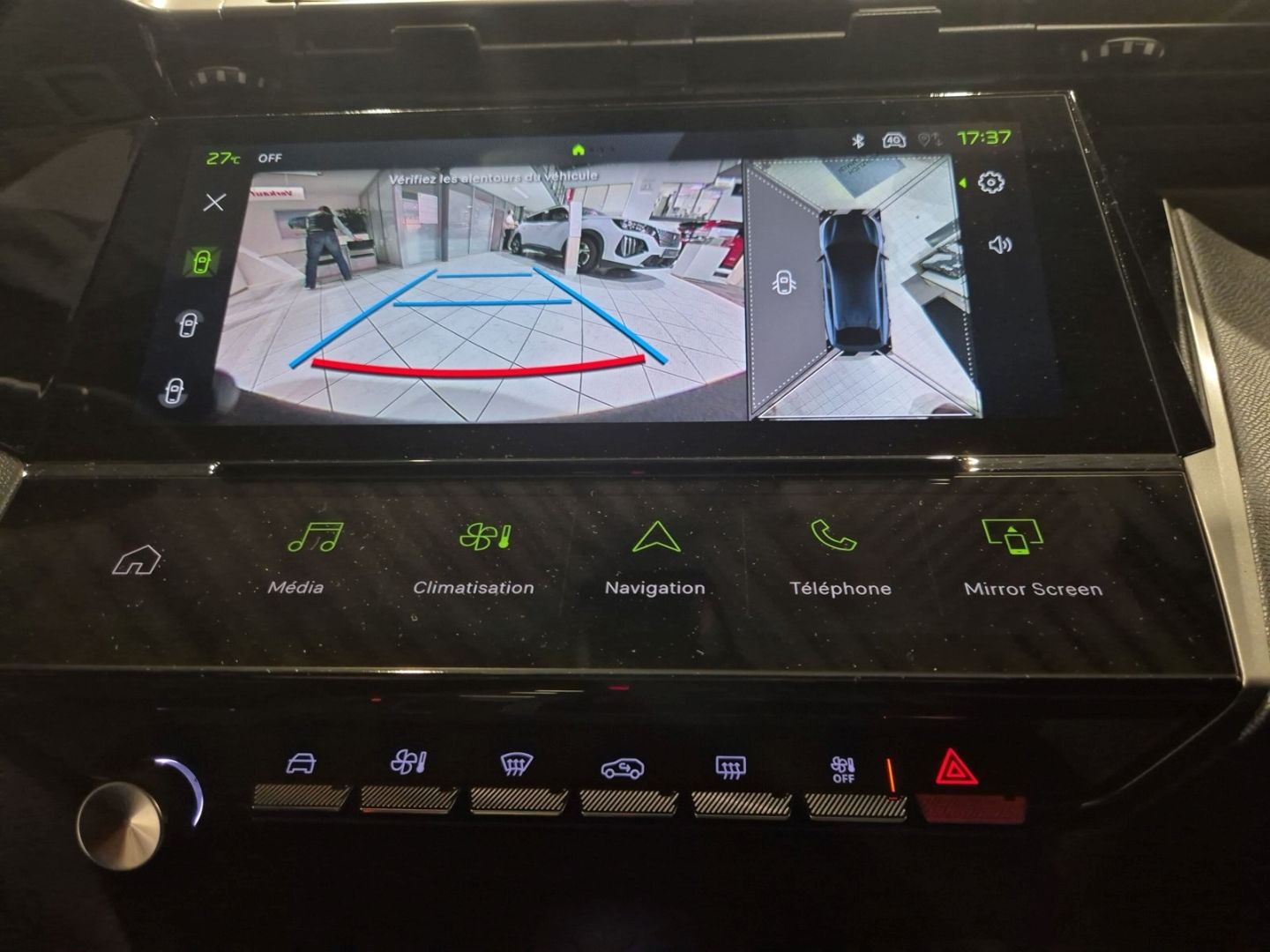 Fahrzeugabbildung Peugeot 408 Hybrid 1.2 GT HYBRID 136 Panorama Navi SHZ