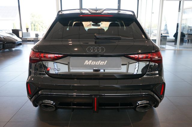 Audi RS3 Sportback | Schalensitze | Carbon | Keramik