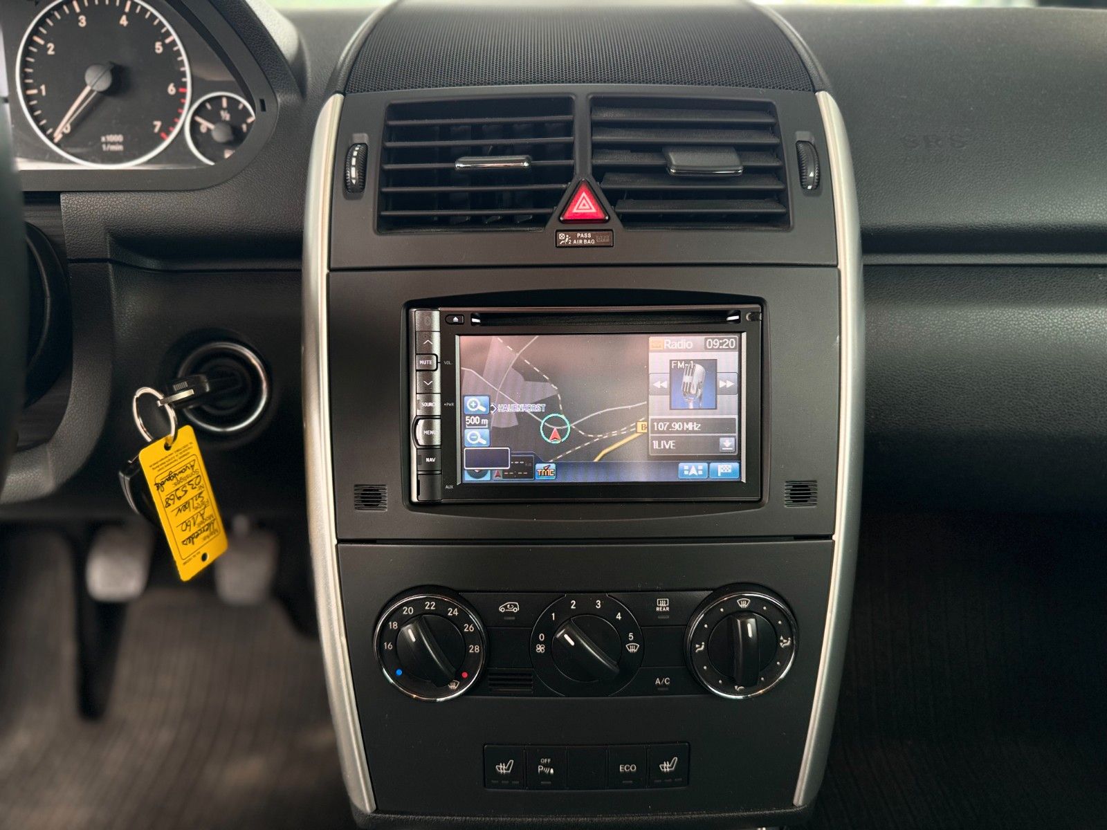 Fahrzeugabbildung Mercedes-Benz A 160 Avantgarde "Klima Parksensoren Sitzheizg."