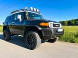 Toyota FJ Cruiser AWD 4 Liter V6 24 Ventil Automatik - Toyota FJ Gebrauchtwagen