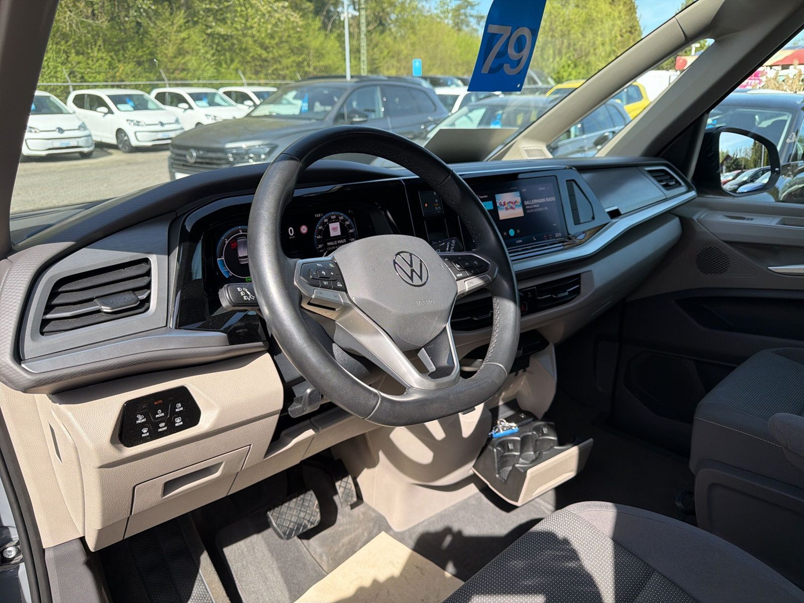 Multivan Life TDi DSG 7S LED Kamera Apple CarPla