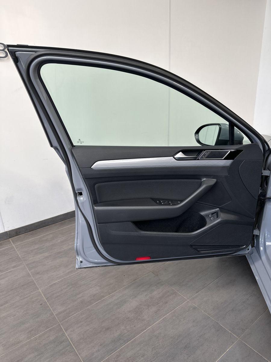 Fahrzeugabbildung Volkswagen Passat Variant 1.4 eHybrid GTE NAV+LED+ACC+AHK