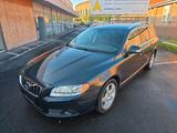 Volvo V70 Kombi Summum 1. Hand 2.4~5 Zylinder