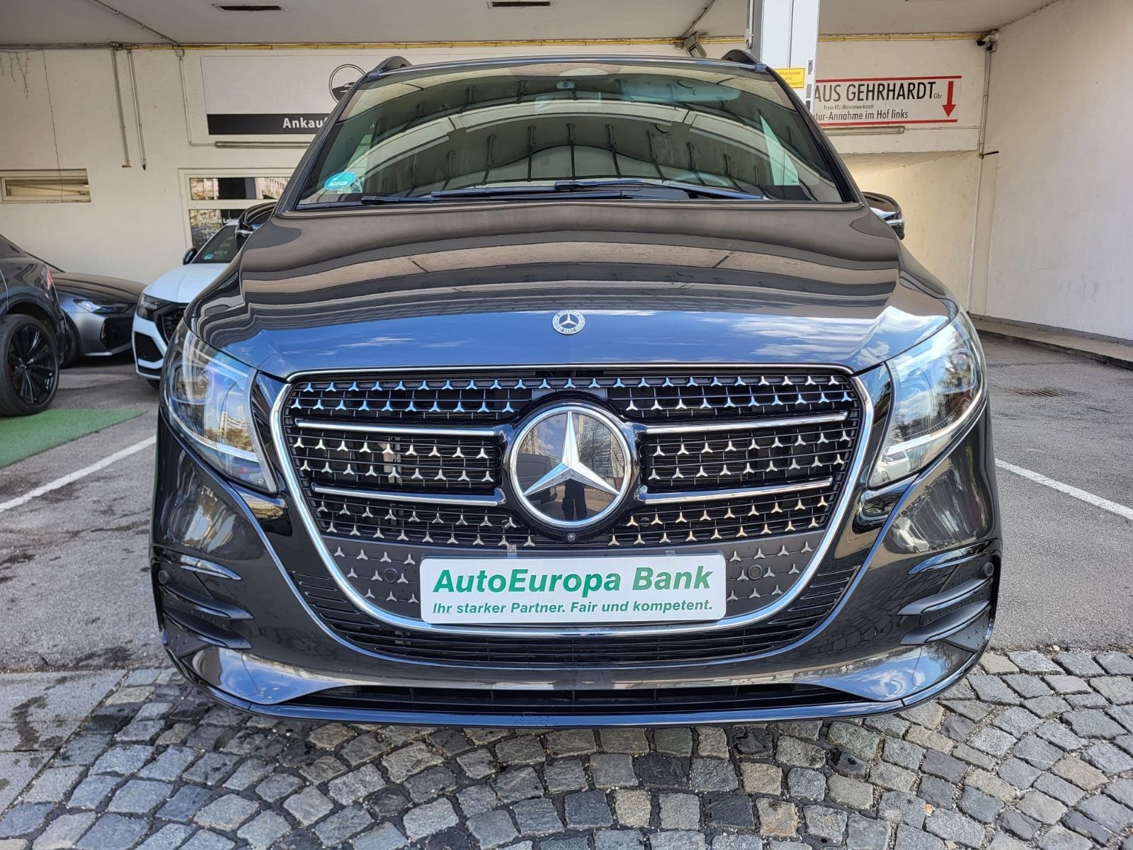 MERCEDES-BENZ V 300 d AVANTGARDE 4MATIC lang AMG Night AHK