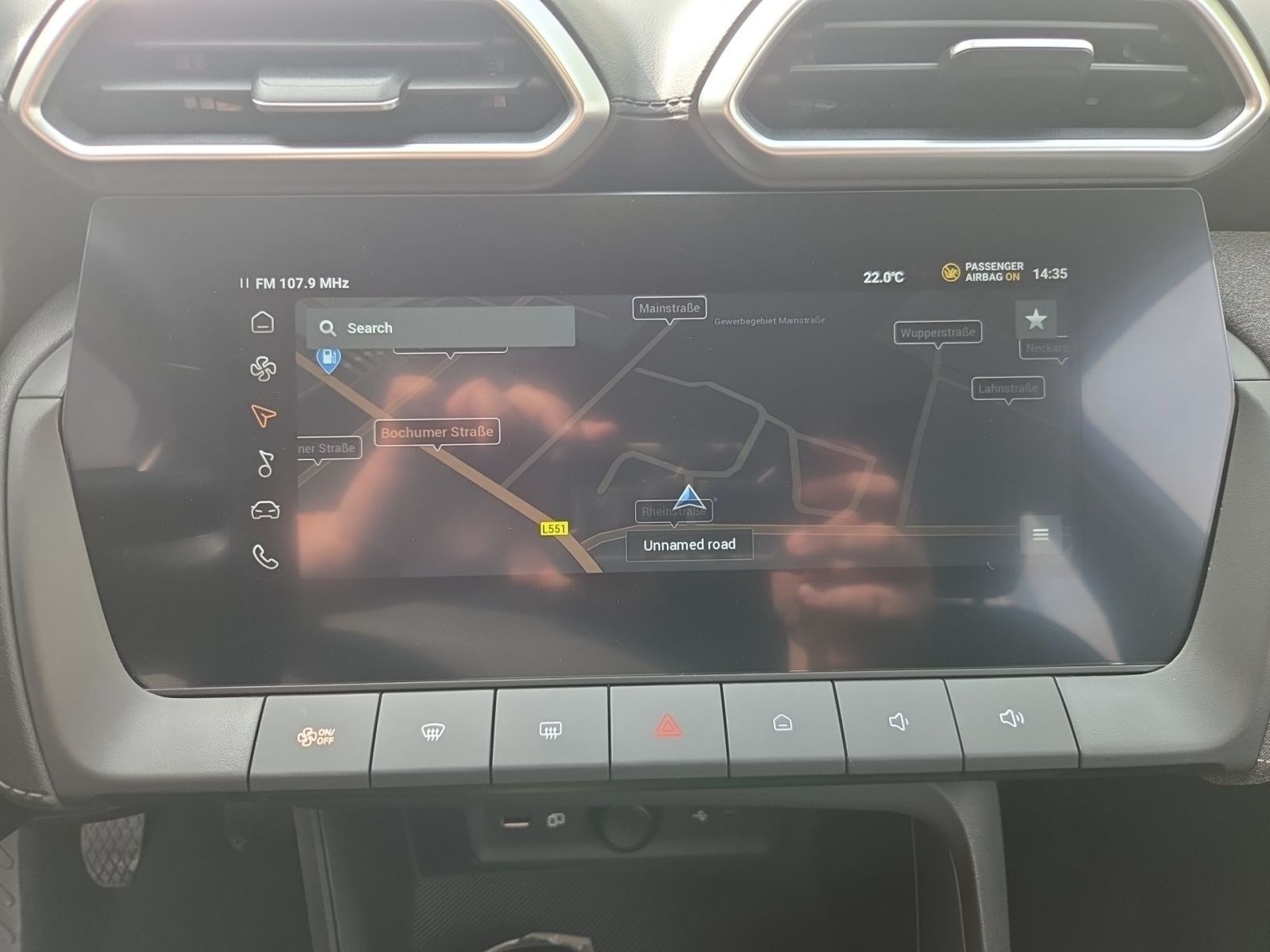 Fahrzeugabbildung MG ZS 1.5 116 PS Schalter Standard *NAVI*KLIMA*DAB*