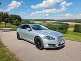 Jaguar XF 3.0 L V6 Diesel Sportbrake - Apple / Android  - Jaguar XF mit Diesel-Antrieb: Kombi, 3.0