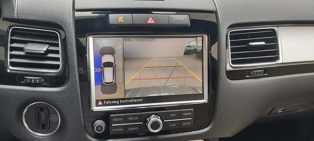 Volkswagen Touareg V6 3.0 TDI AHK PANO STANDH NETTO 16.500