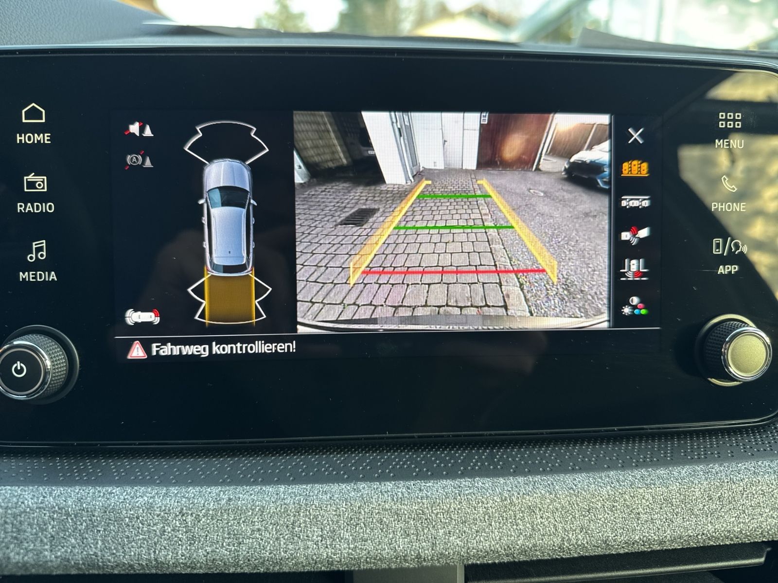 Kamiq 1.0 TSI Drive, 17" Alu, flat floor, LED, G