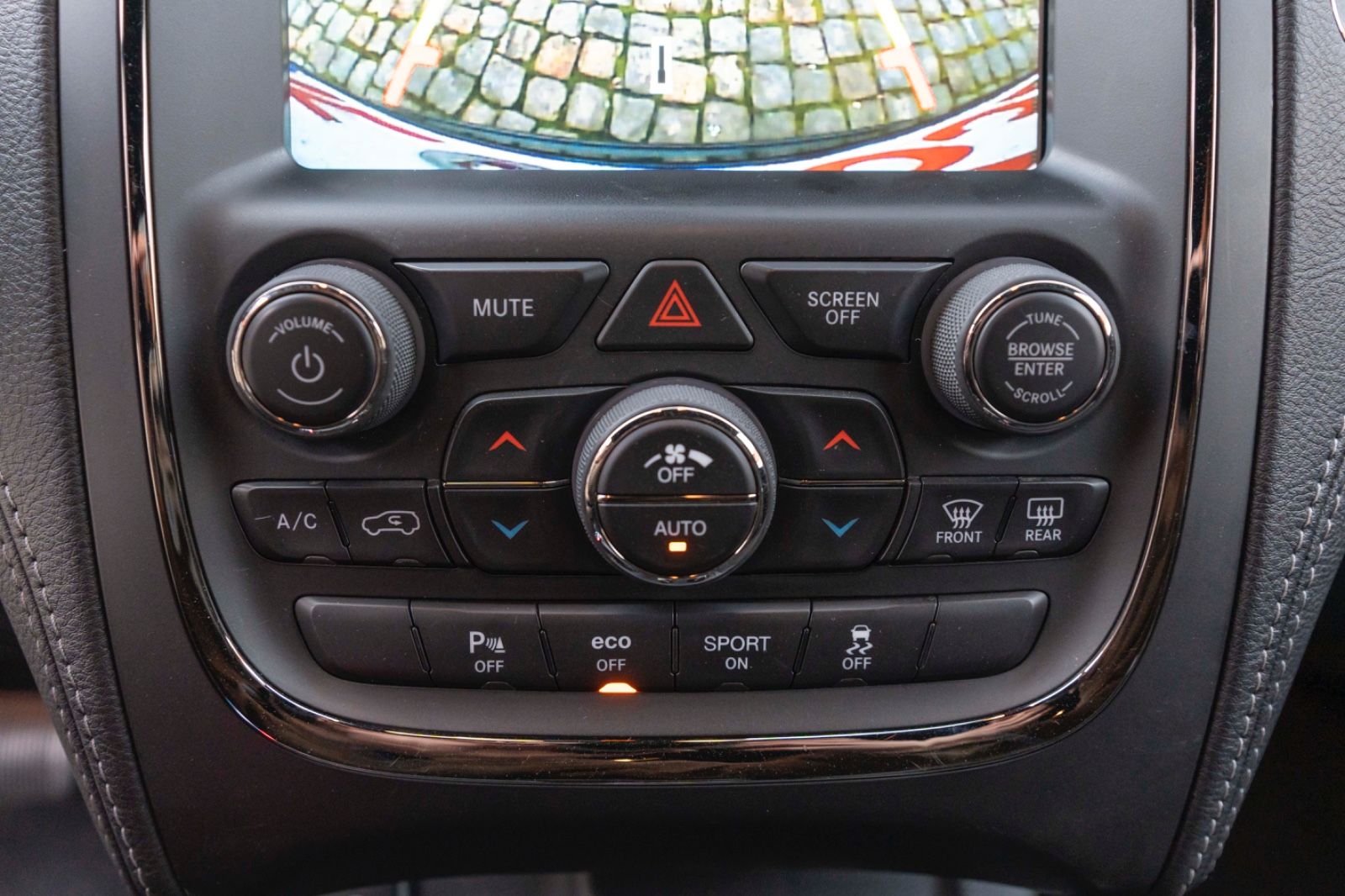 Fahrzeugabbildung Dodge Durango 5,7L LPG AWD CARPLAY LED NAV KAM ALPINE