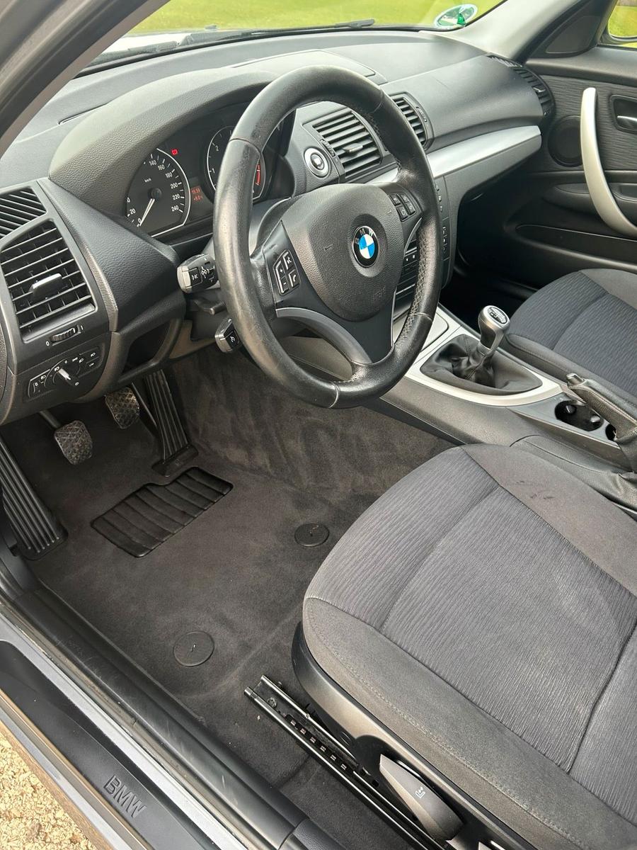 BMW  2010 — photo 6
