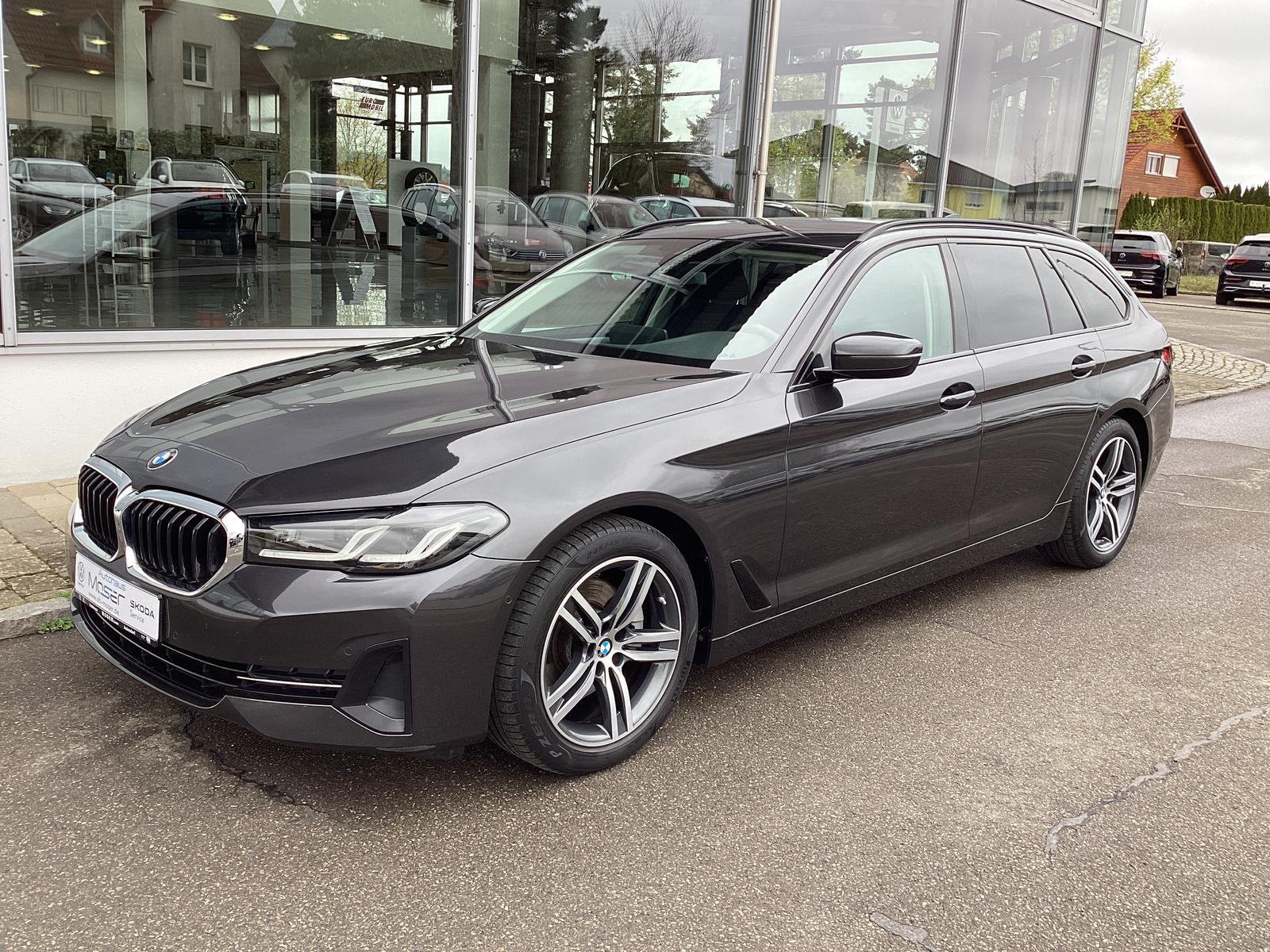 BMW 520d Touring xDrive Shadow Line/18"/Kamera/Pano
