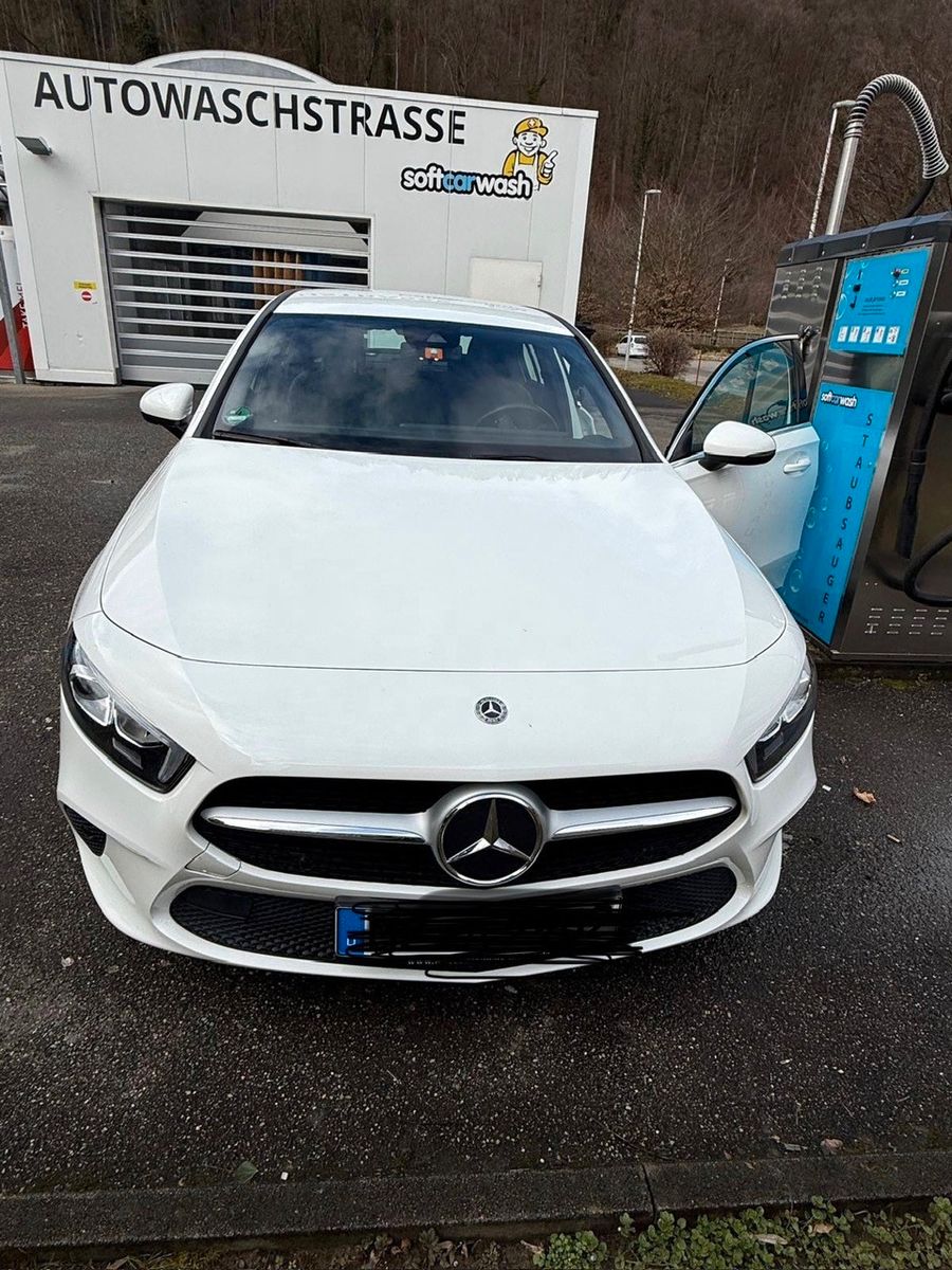MERCEDES-BENZ A 180 -