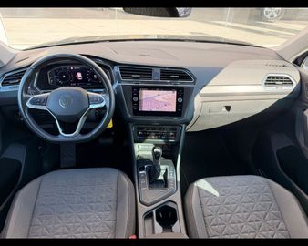 Volkswagen Tiguan - 8
