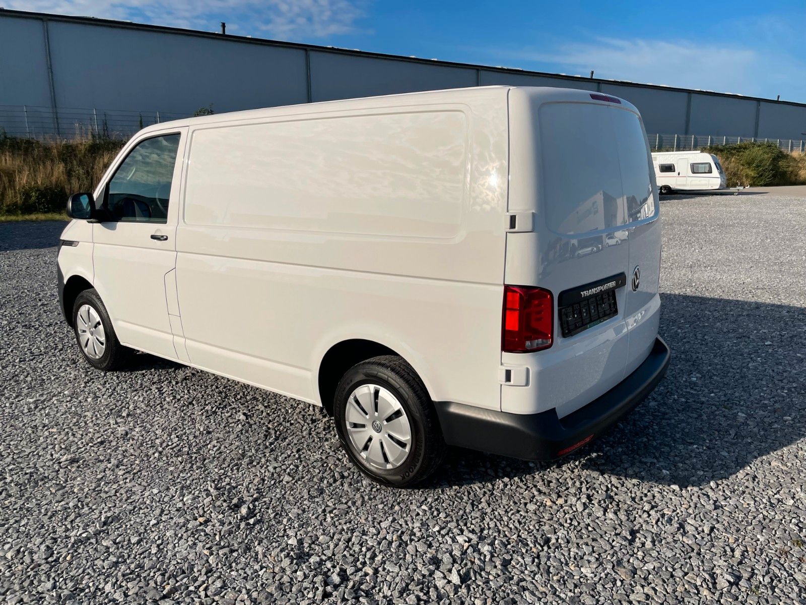 Fahrzeugabbildung Volkswagen T6.1  Transporter 2.0 TDI  Klima Flügeltüren
