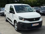 Peugeot Partner Premium L2 Arzneimitteltransport - gebrauchte Peugeot Partner aus dem Jahr 2021