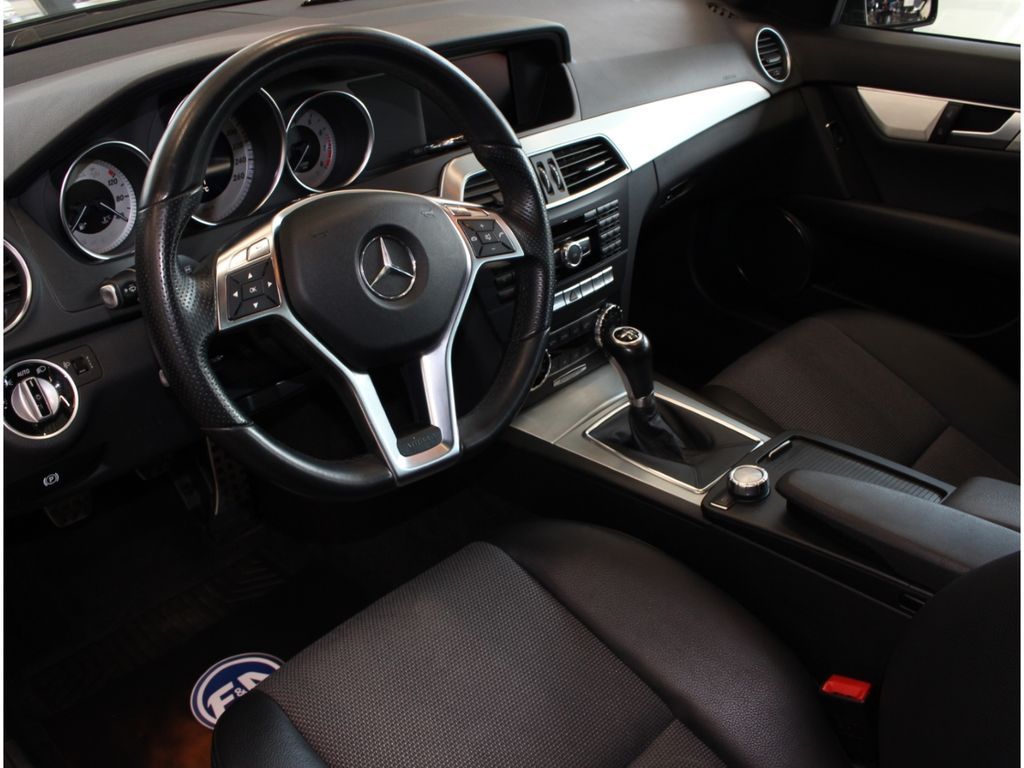 Fahrzeugabbildung Mercedes-Benz C 200 CGI AMG Line 2.Hand+H&K+Comand